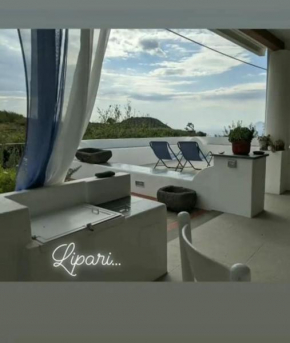 Casa al tramonto...sunset lovers retreat